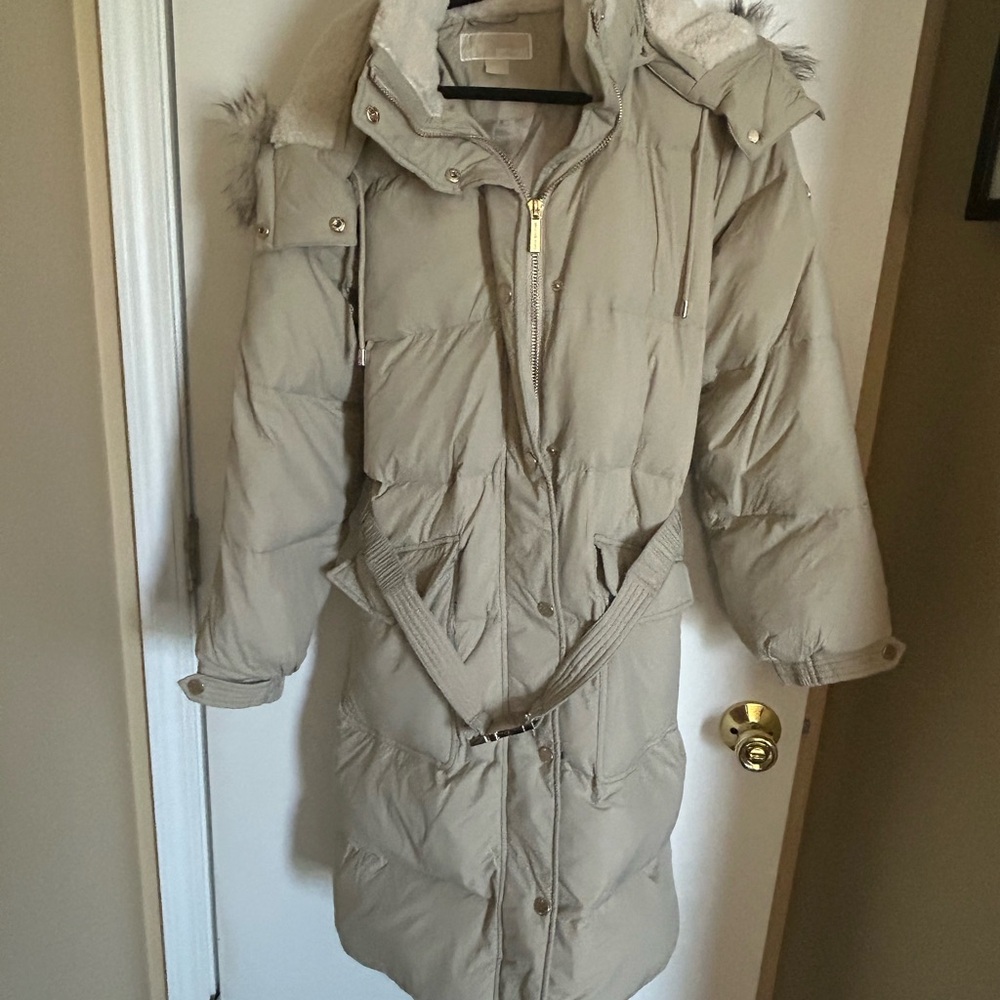 MICHAEL KORS
Women's Belted Faux-Fur-Trim Hooded Down Puffer Coat